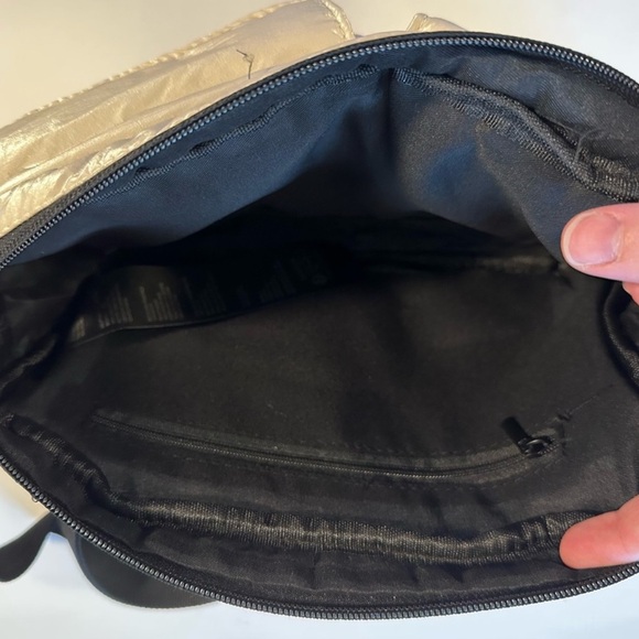 Free People NWOT Courtside Cargo Nylon Sling Crossbody Fanny Bag - Picture 4 of 6